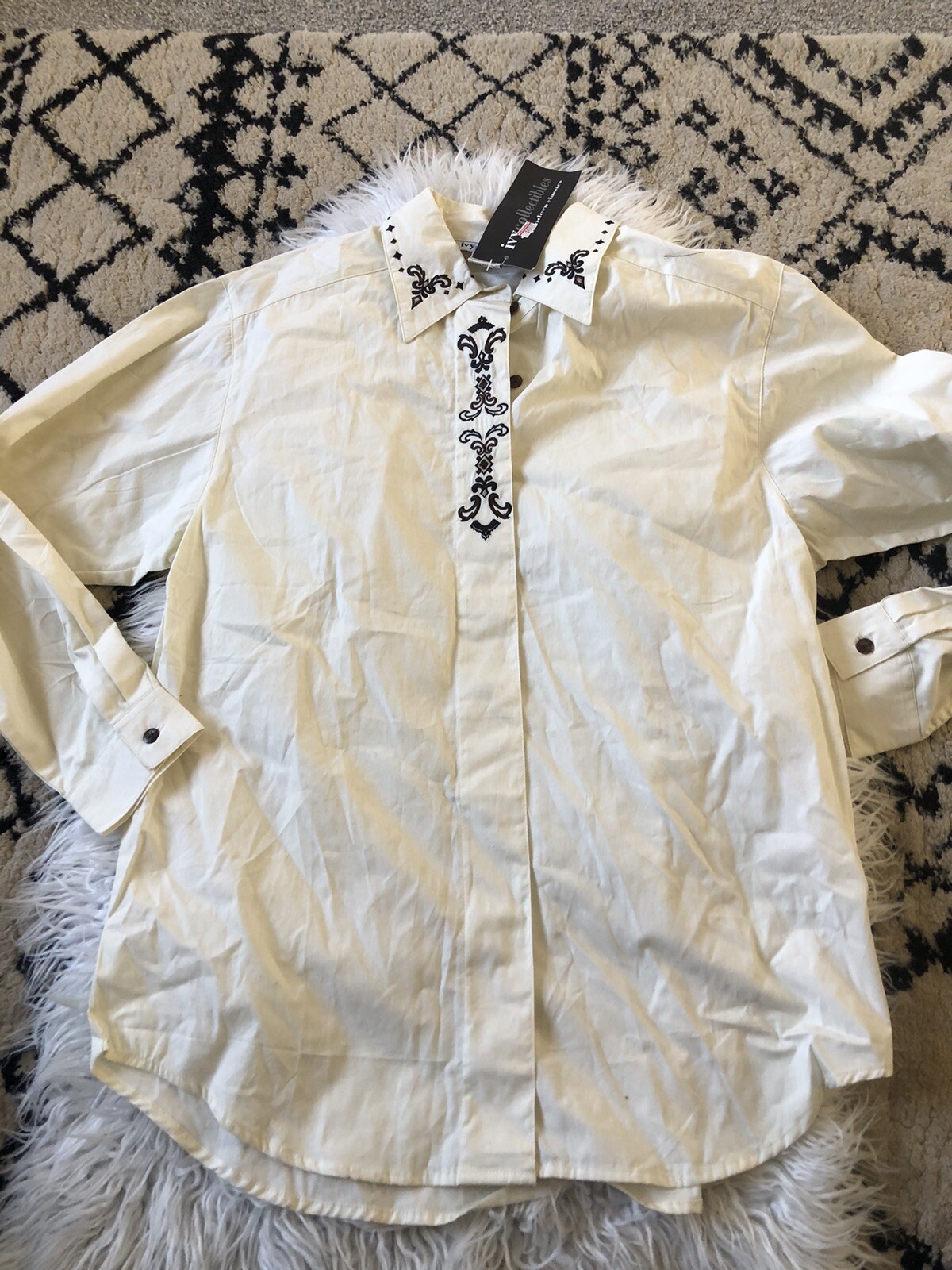 Vintage IVY Collectibles Embroidered collar top Button Up NWT Women’s Small F9