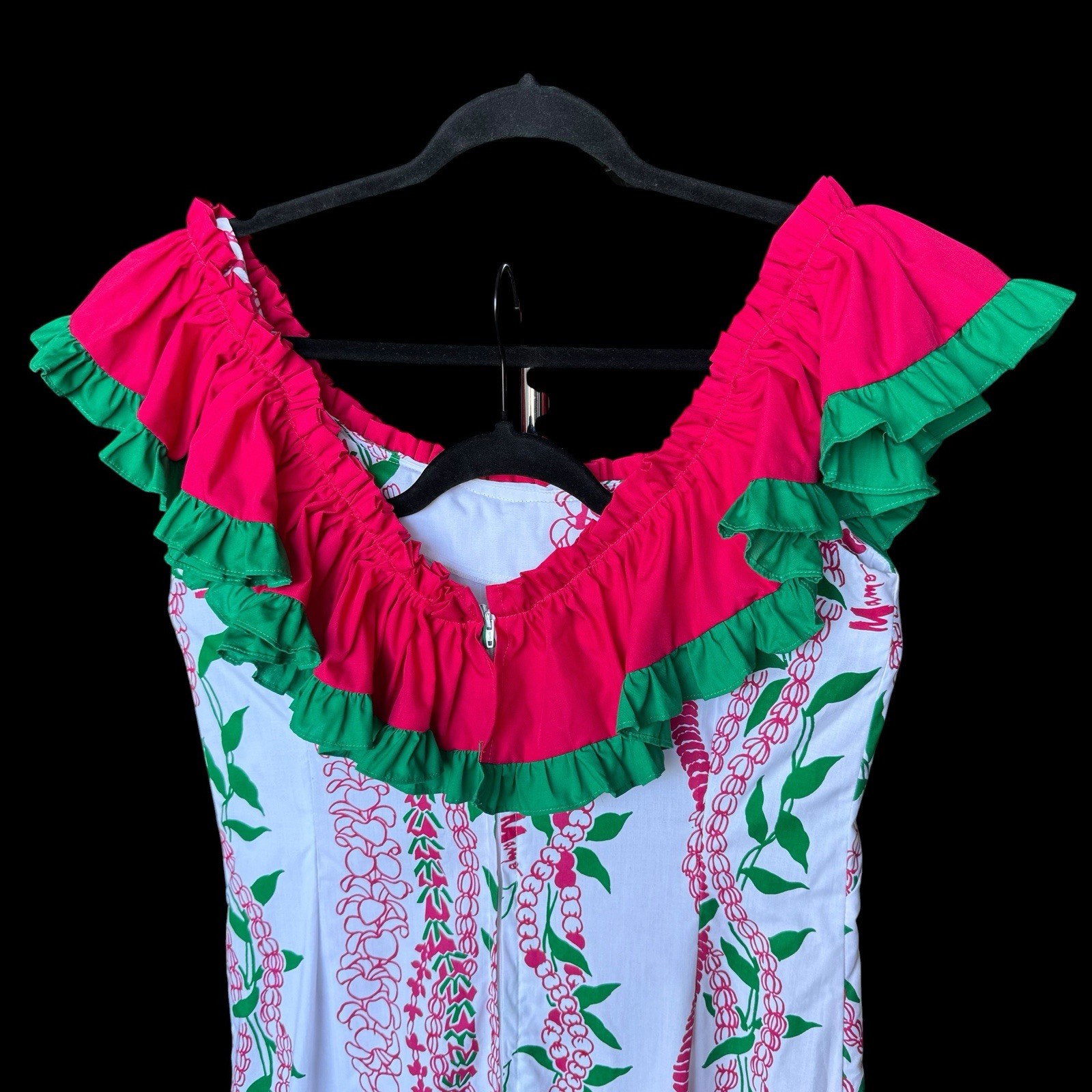 Vintage Mamo Hawaii muumuu dress fits size 8-10 Ruffle Na Lei Print