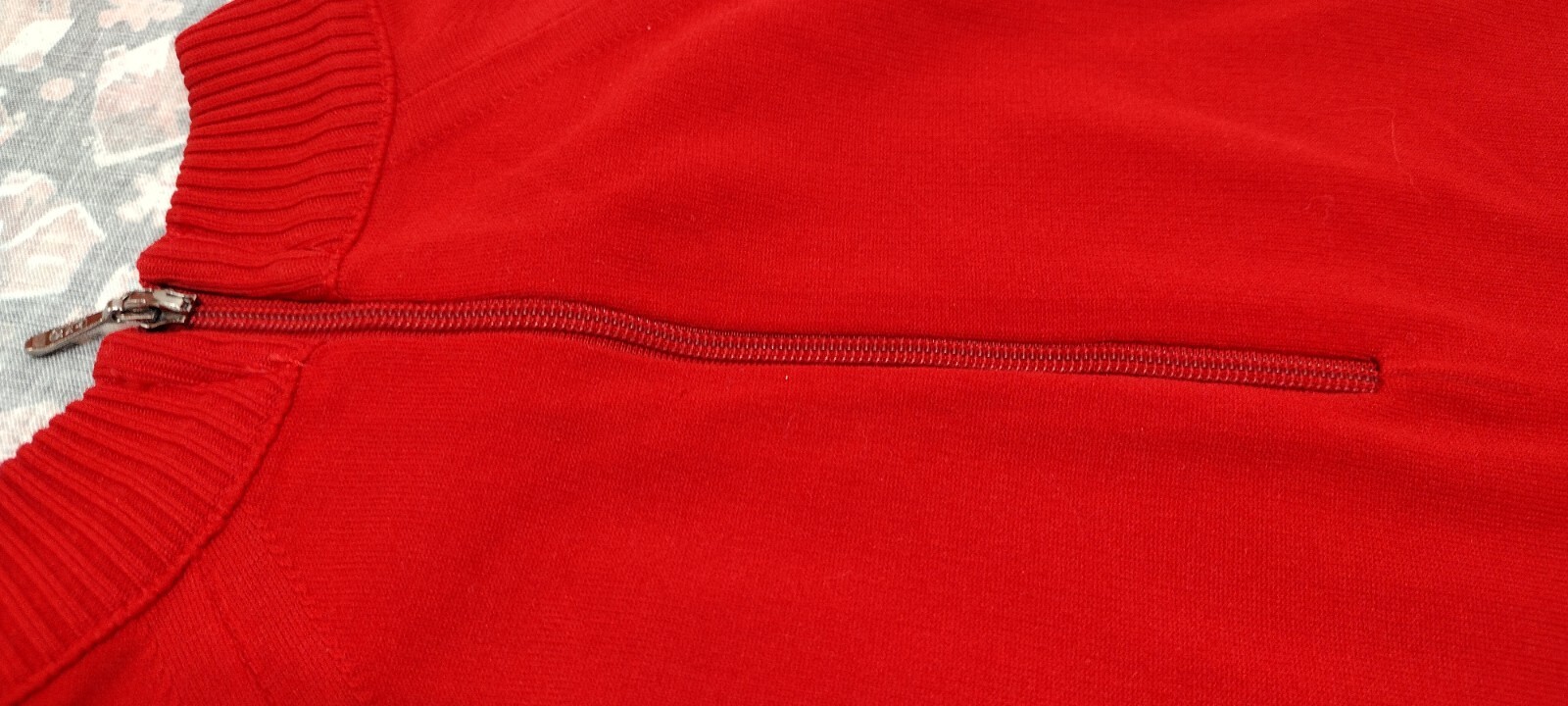 RED Top Mock Turtleneck S Short Sleeve Evening Wear Christmas 1960s Mod