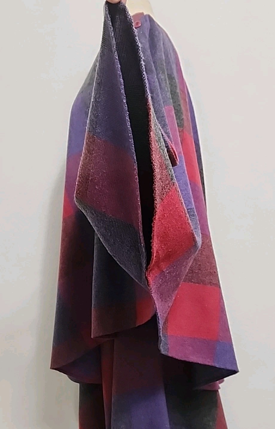 Vintage High-end Wool Blend Magenta Plaid Skirt w Matching Cape Poncho 2pc Set 3