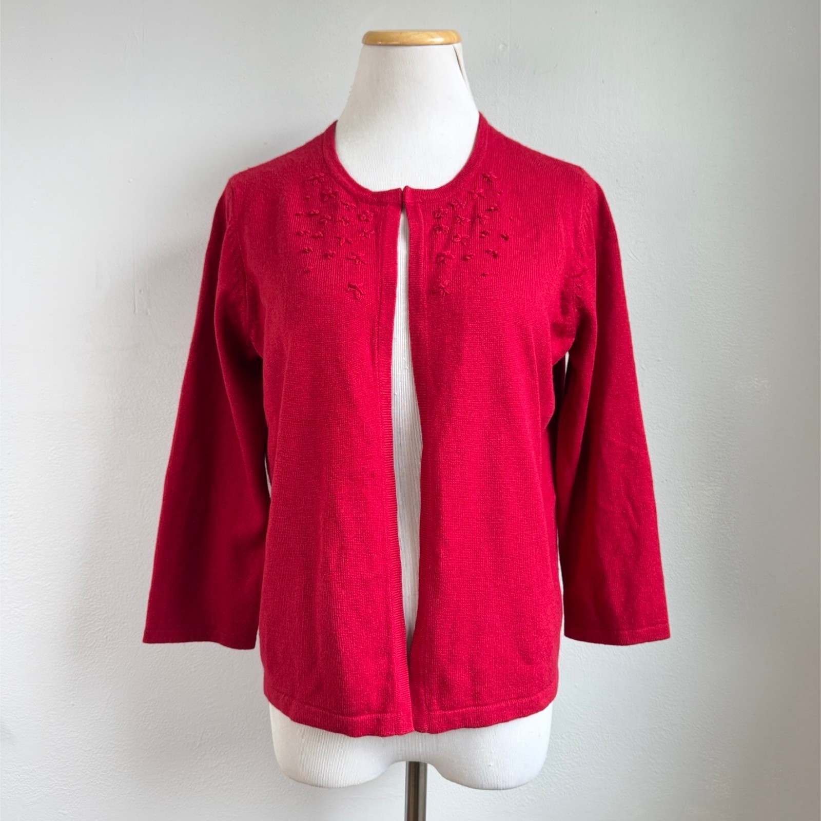Vintage Red Silk/Cashmere Cardigan Sweater Size Medium 90s Floral Embroidered