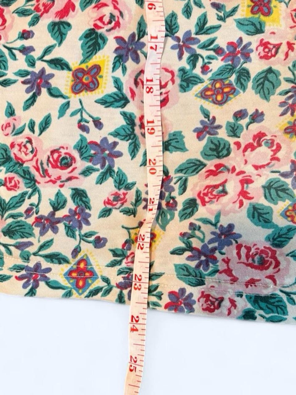 Vintage 80s/90s All-Over Print Floral Pocket Tee T Shirt