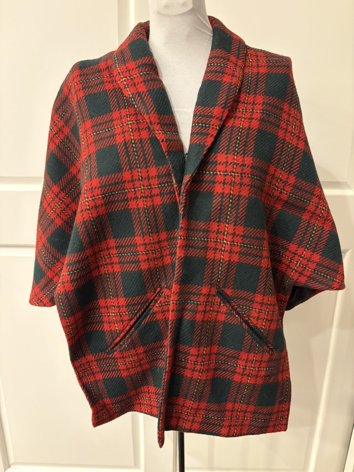 Vintage 1960s Best & Co Fifth Ave. NY Wool Plaid Cape Red and Green Plaid