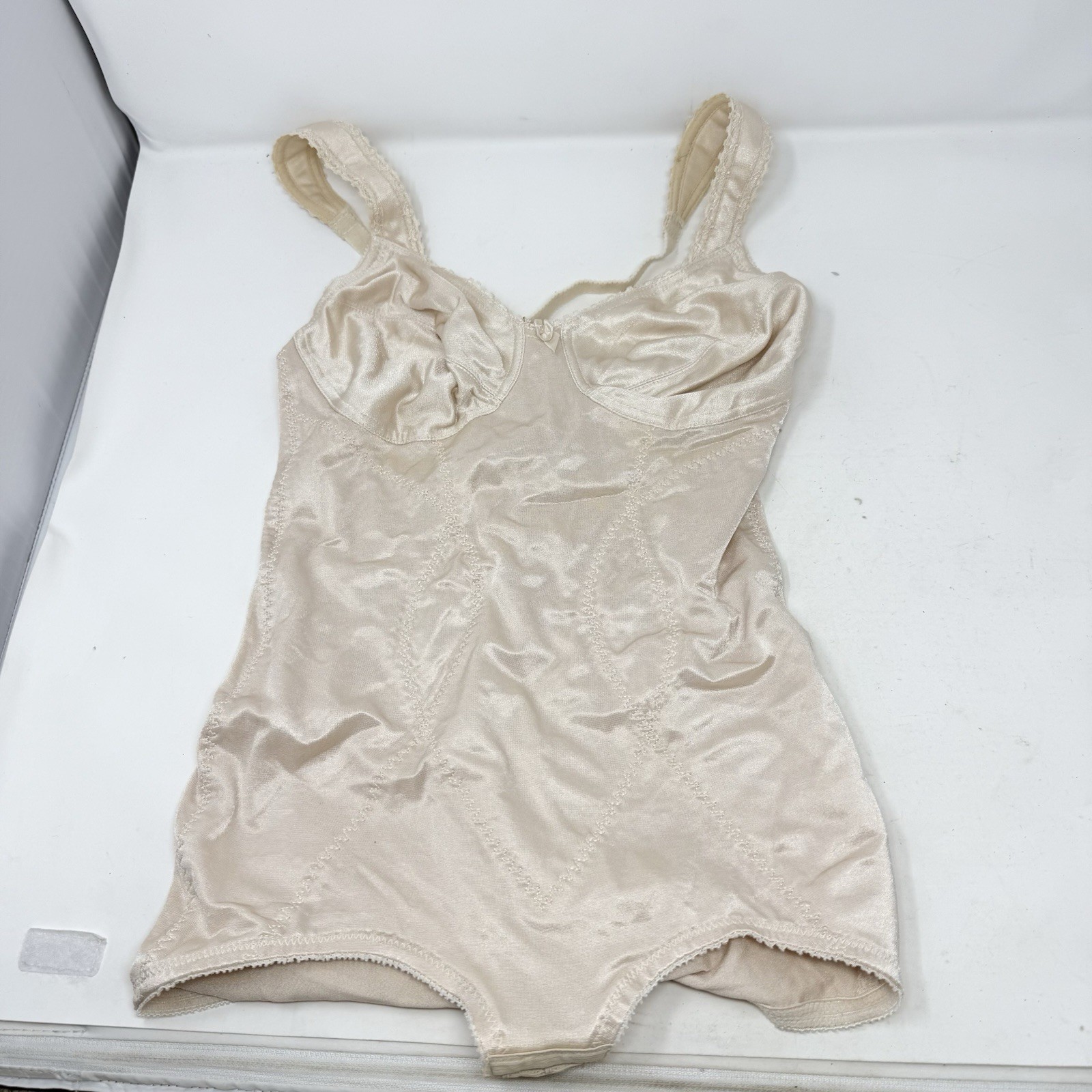 VTG Flexees Shaping Bodysuit Sz 36C Nylon & Lycra Girdle Nude Shaper 6866