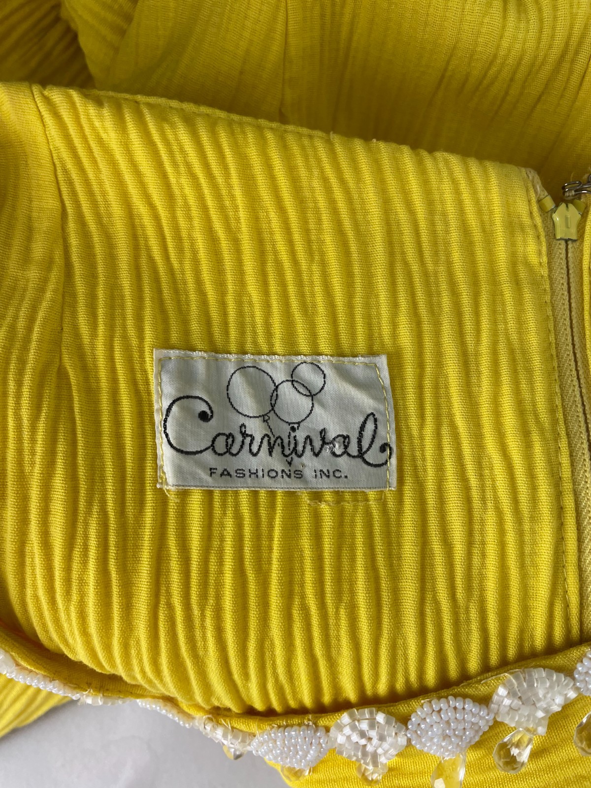 Vtg 60s Mod Canary Yellow CARNIVAL sheath dress + Bow and Appliques S 32″ Bust