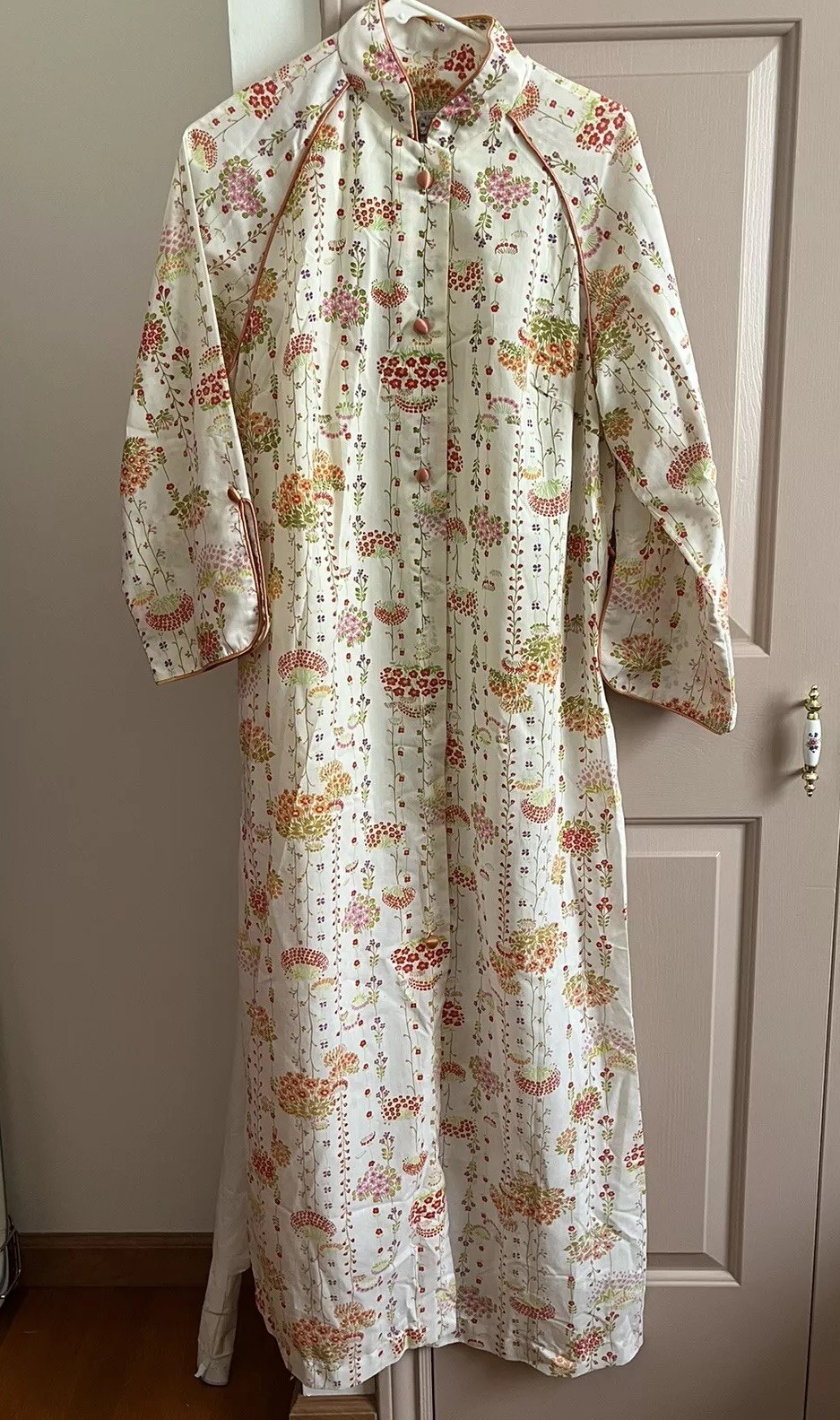 70’s I.Appel Vintage Floral Long House Coat Button Up Robe Orange Cream