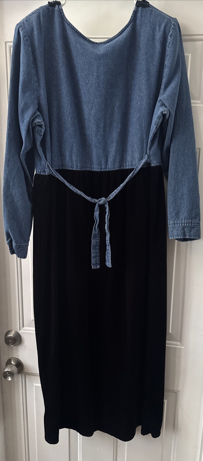 VTG 80’s C Studio Denim & Black Velvet Dress with Lace Collar Size 14
