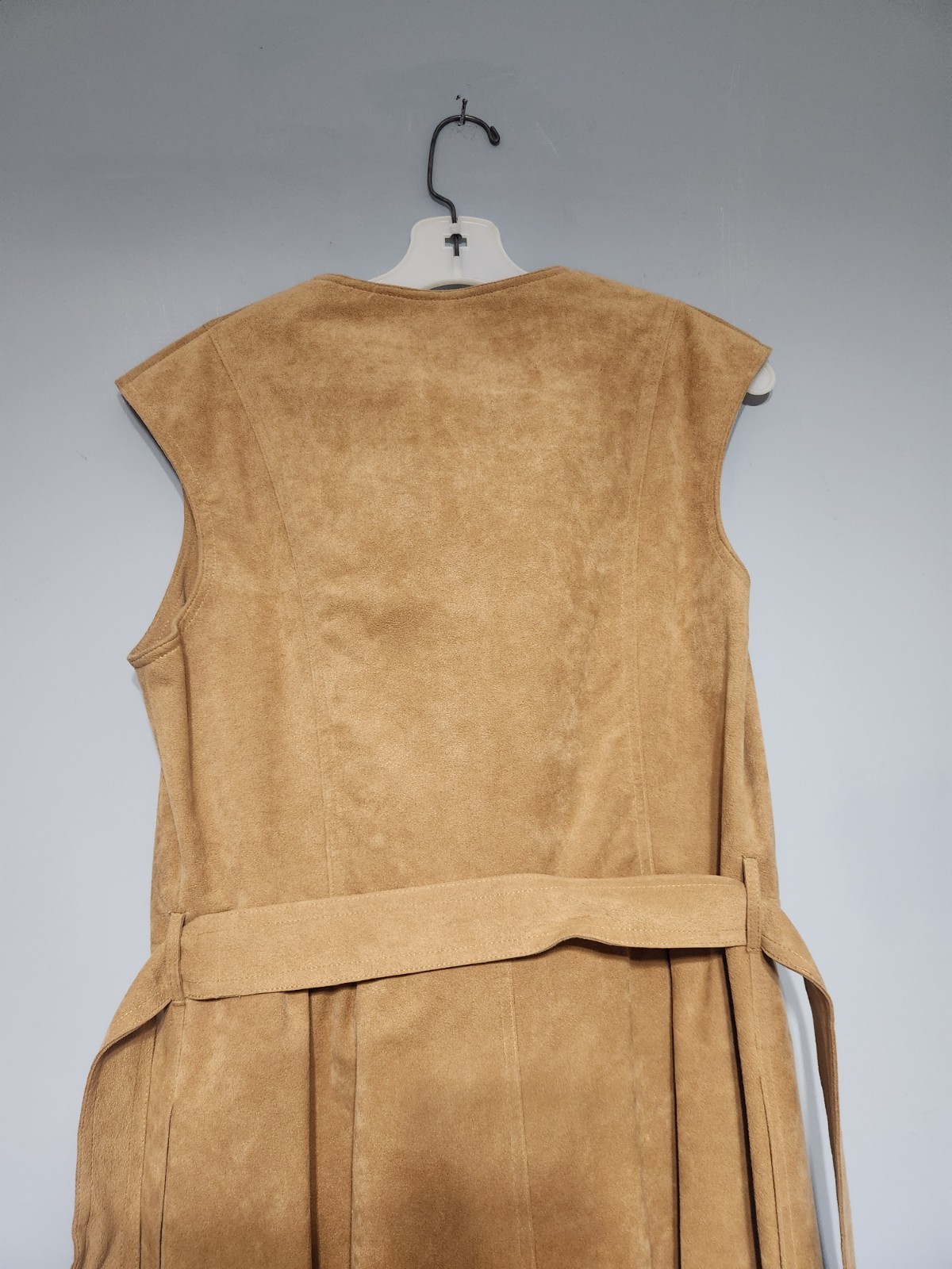 Vintage Gino Rossi Wilson Ultrasuede Tan Button, Belted Midi Dress. USA. Size 12