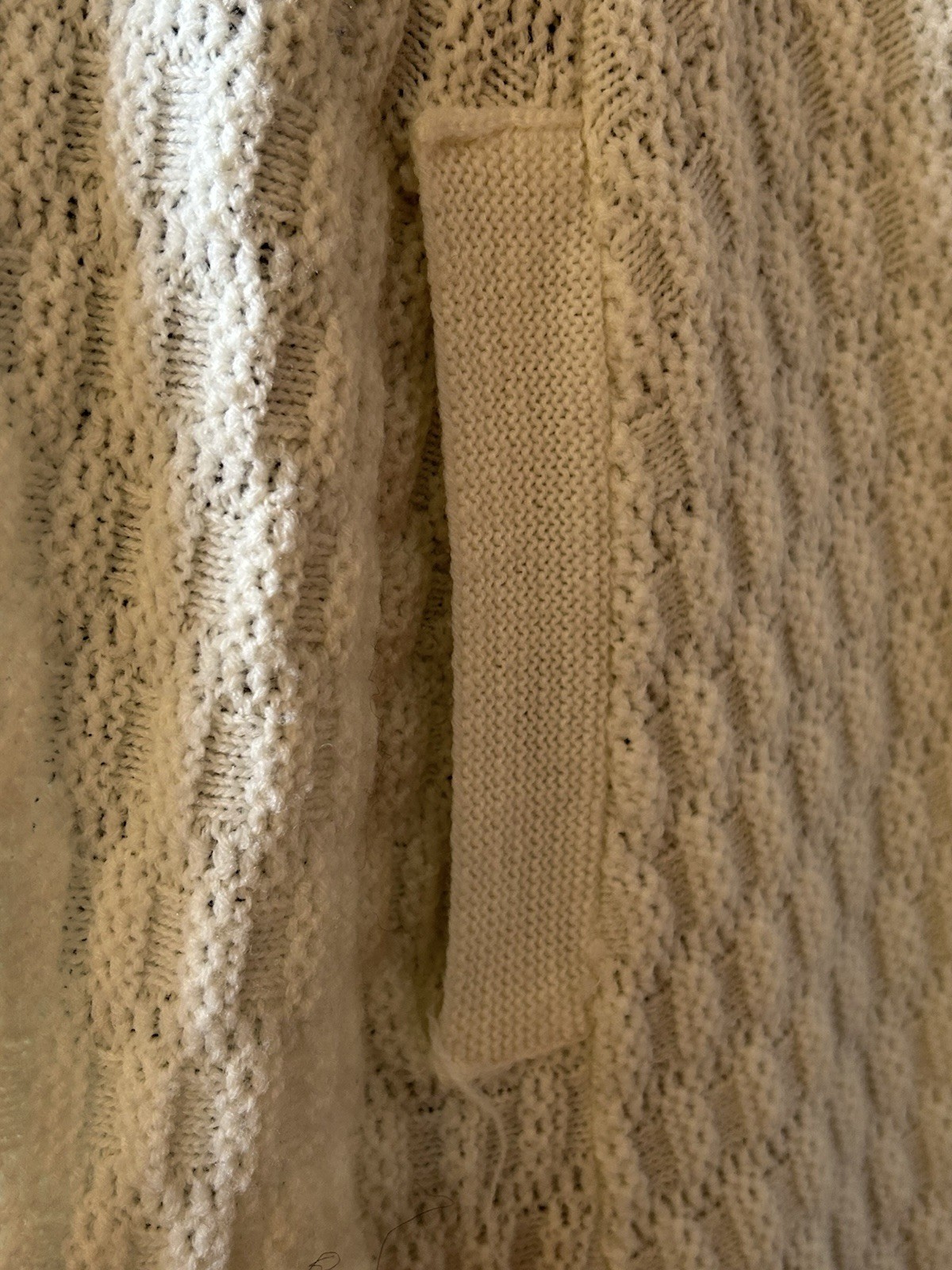 VTG 70’s White Knit Poncho W/ Fringe Arm Holes Hippie Boho Granny core S