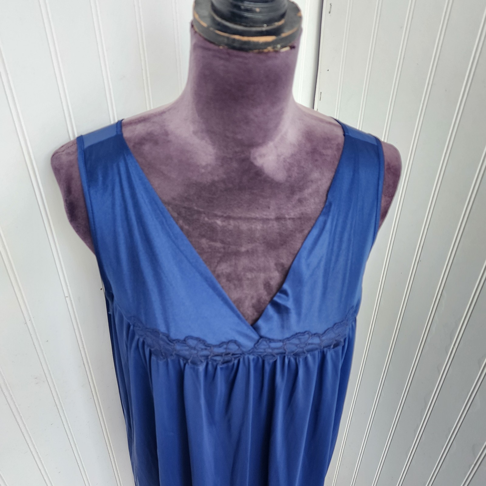 Vtg Vanity Fair Short Nightgown Style 30-107 Periwinkle NavyBlue Nylon USA M