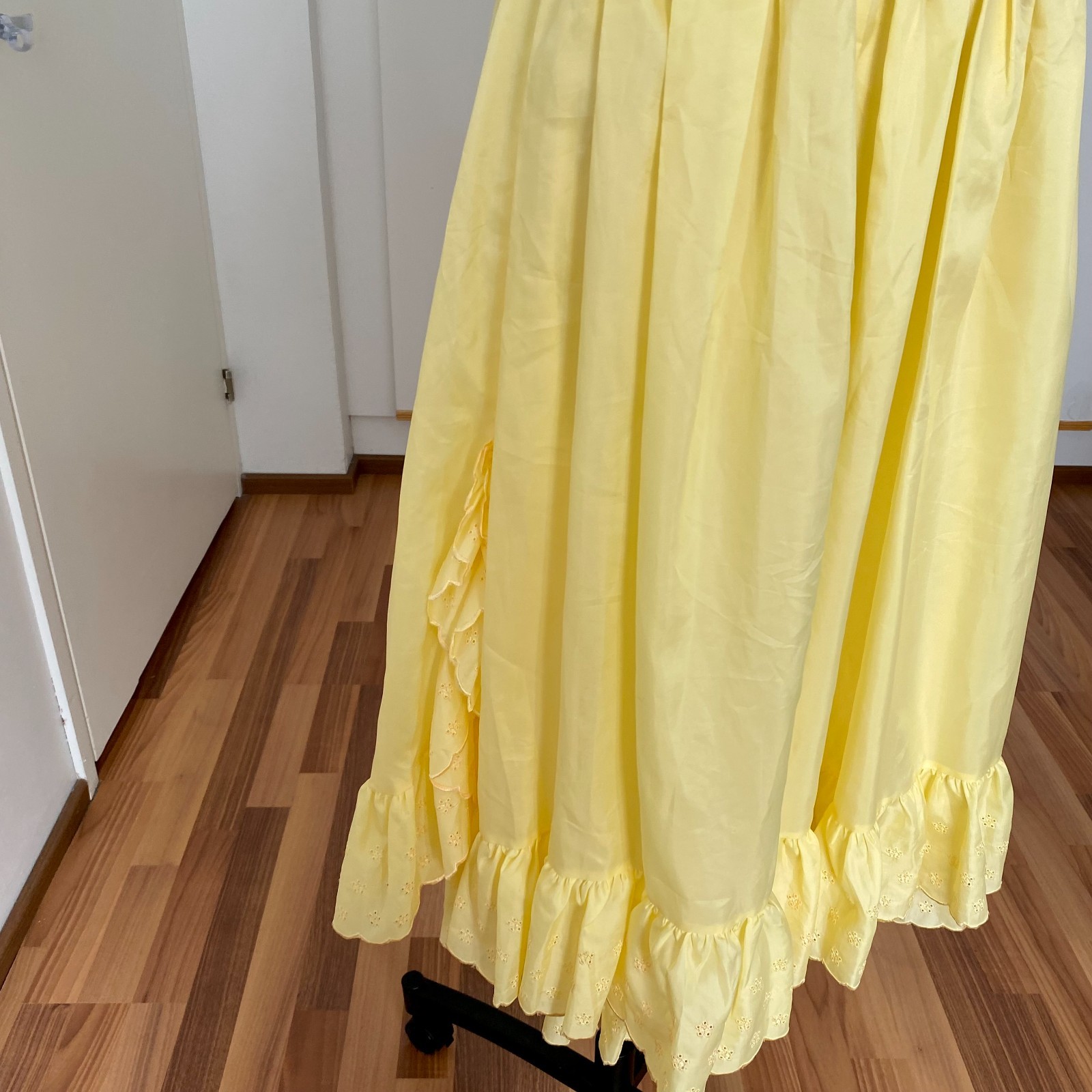1980s Spaghetti Straps Ruffle Midi Dress Yellow Tiered Romantic Cottagecore EU36