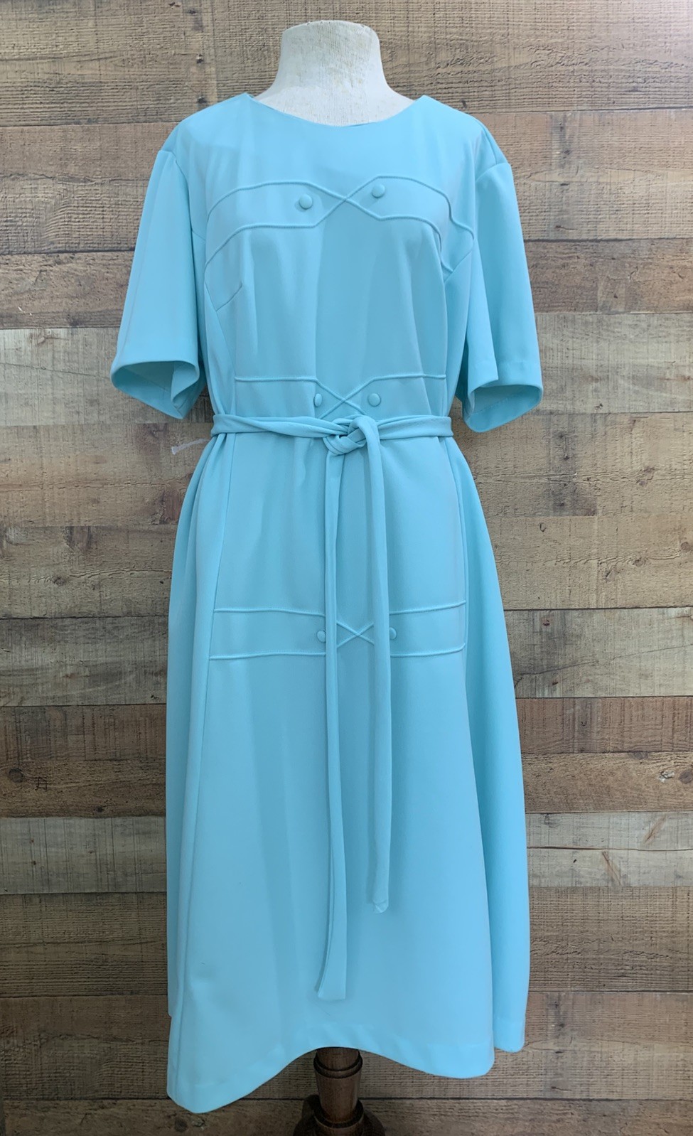 Vintage 1960s 1970s light Blue Polyester Belted Dress 48” Bust /44” Waist