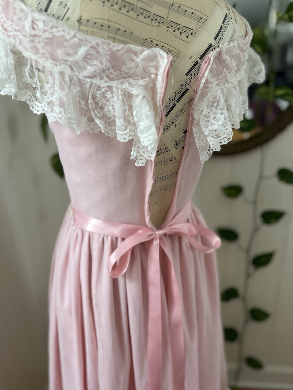 Vintage Prairie Dress 1970s Victorian Revival Pink Gauzy Ruffle Lace Sax Style