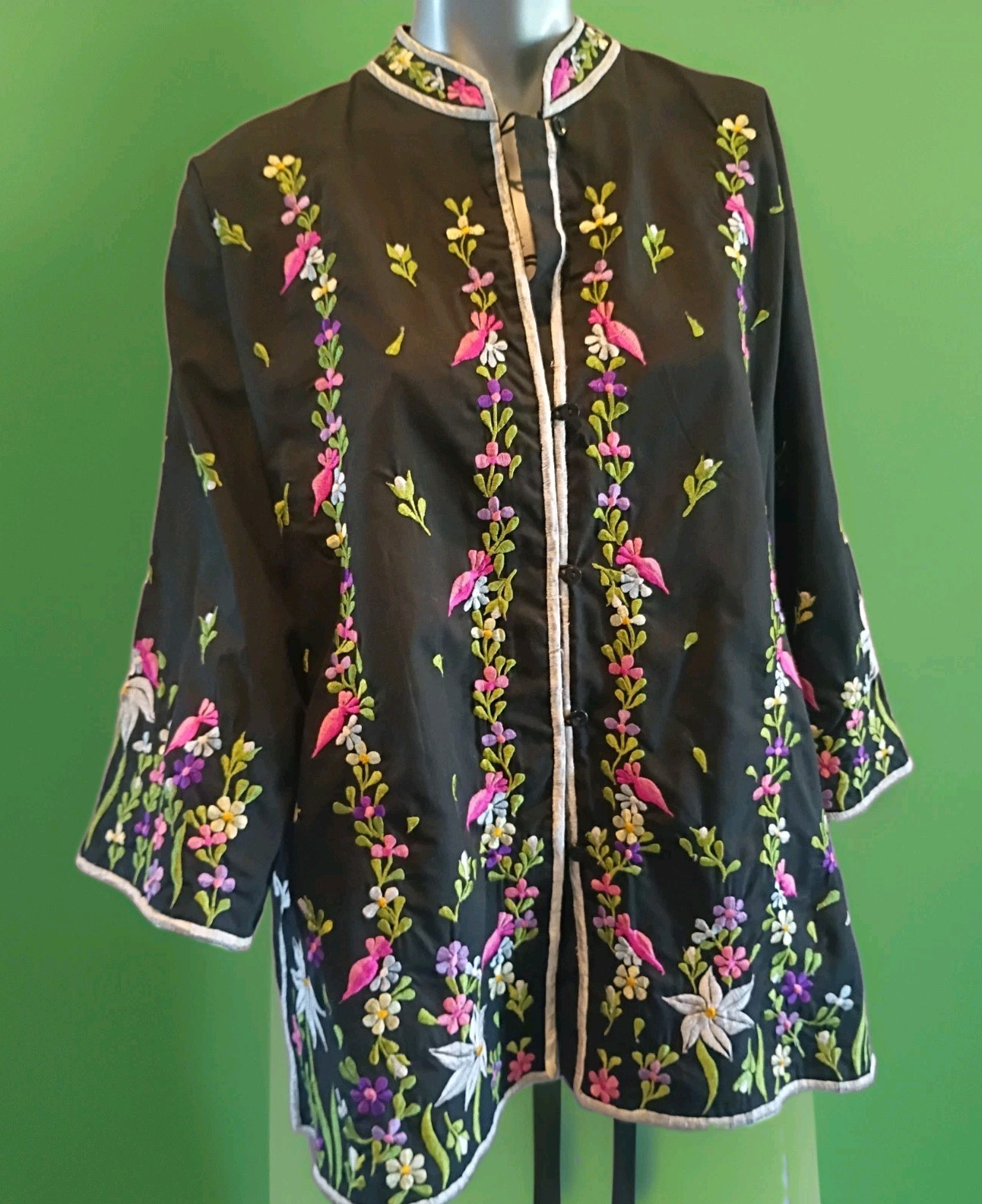 CARO of HONOLULU-VTG 60s-70s Pink White Floral Embroidered BlackCotton Jacket-16