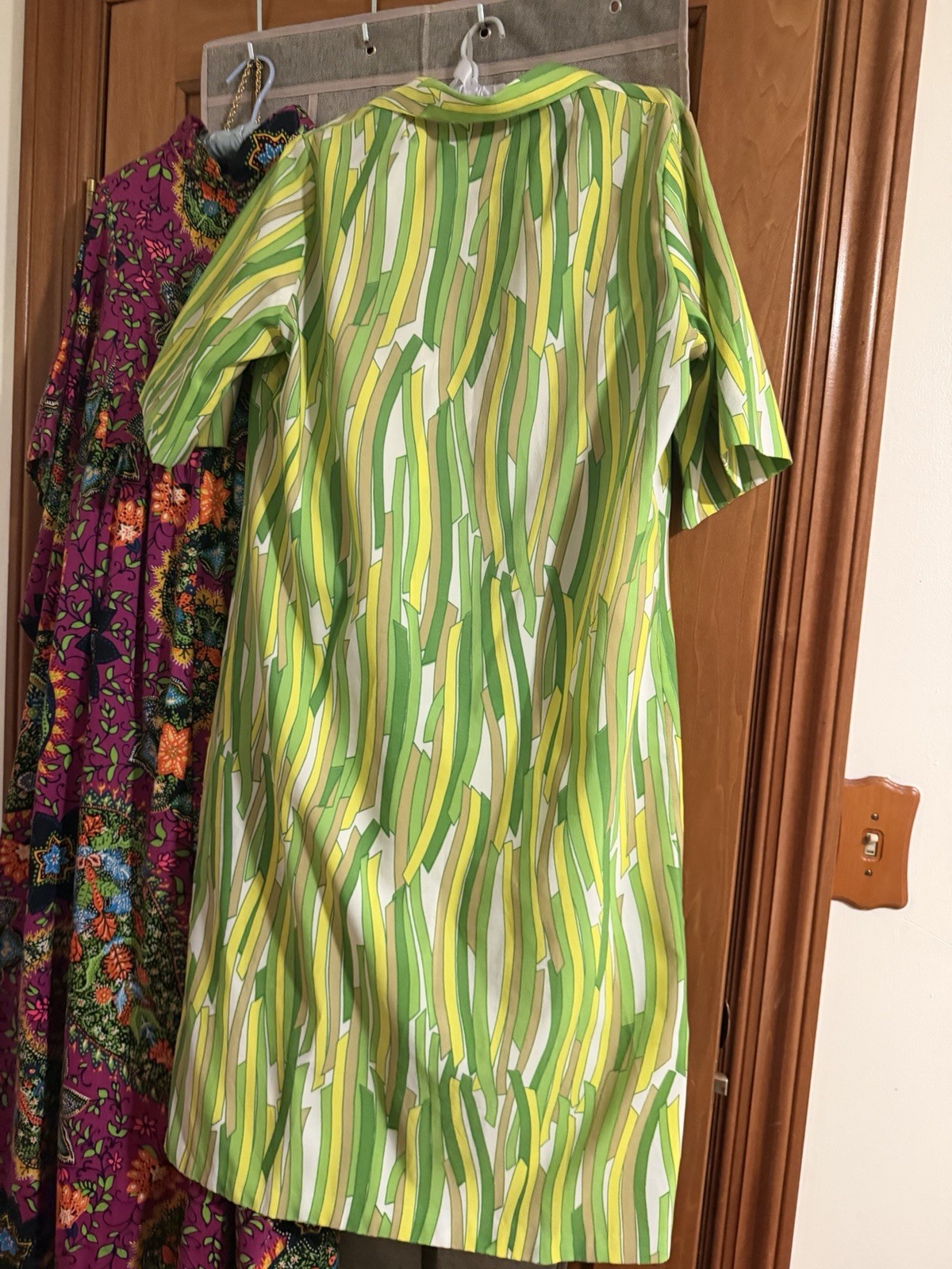 True Vintage 60s 70s Fashion Frocks Green Abstract Stripe Button Front Dress M L