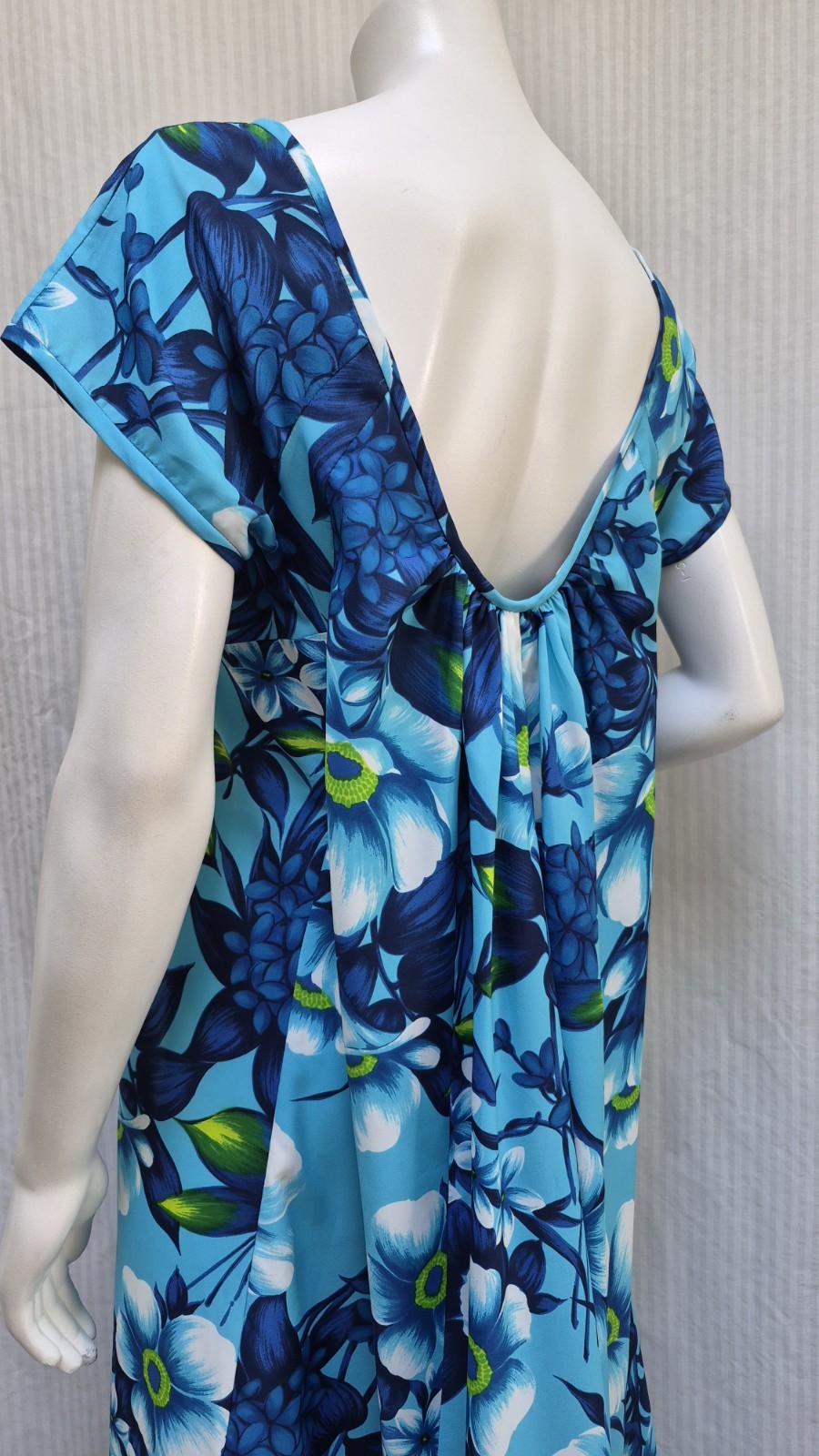 Vintage HAWAIIAN PALM Blue Floral Print Watteau-Back Maxi Dress – Size M/L – EUC