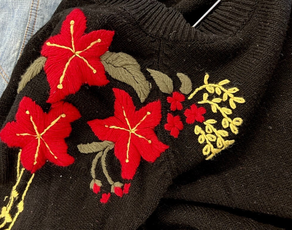 Vintage 1980s Thats Me Ugly Christmas Sweater Gaucho Pants Set Poinsettia M