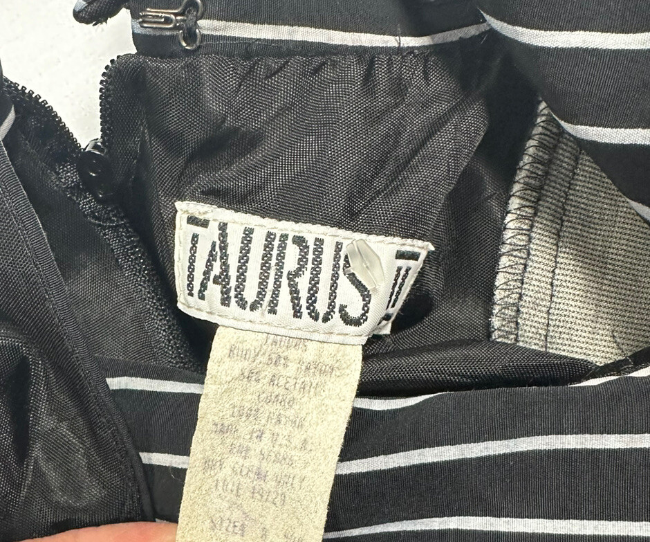 Vintage Taurus Dress Sheath 8 Short Sleeve Buttons Secretary Black 70’ 80’
