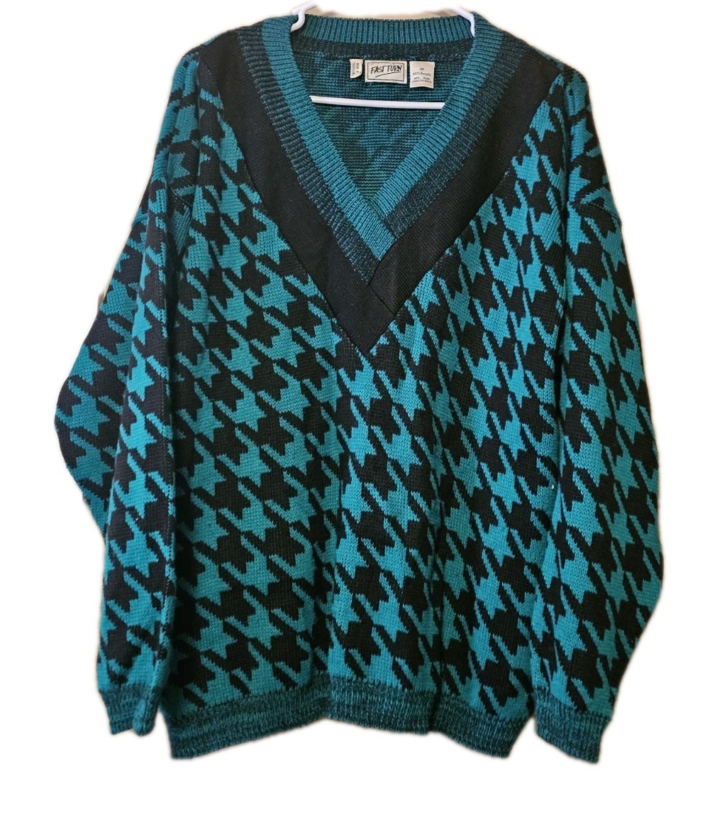 Fast Turn Knit V-Neck Sweater Green Black Geometric Medium Acrylic 80s 90s VTG