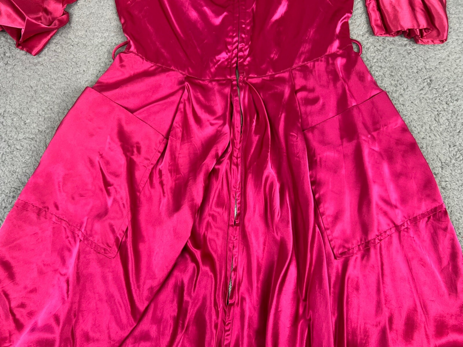 Vintage 1940s Maxan Bridal Negligee Housecoat Robe Barbiecore Hot Pink Regal