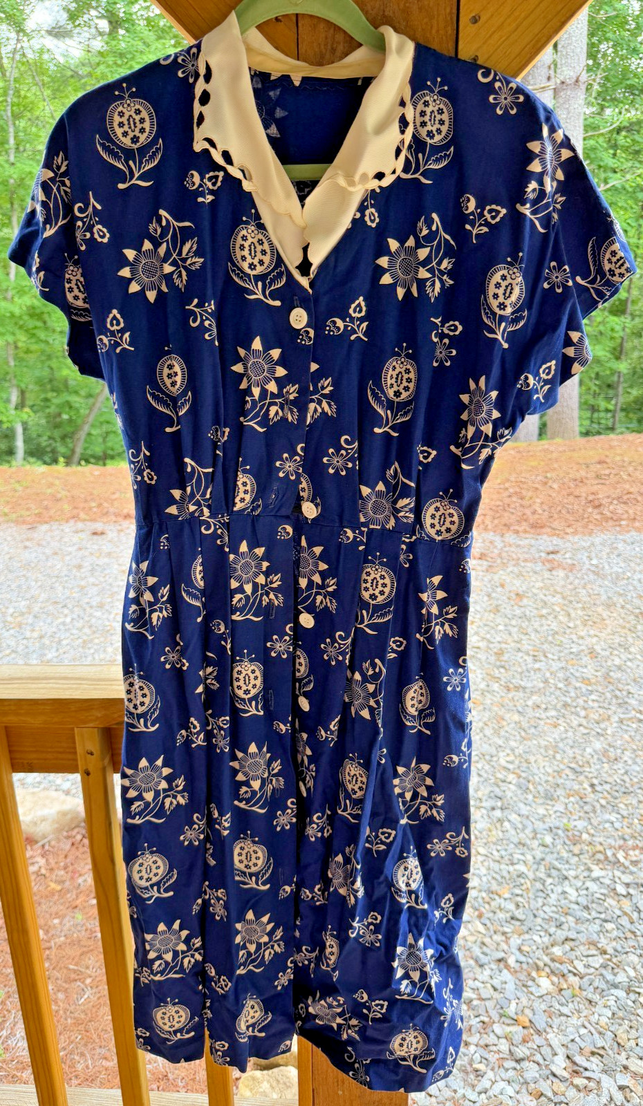 Vintage 1940s Blue Floral Print Dress Lace Collar Short Sleeve Retro Classic!