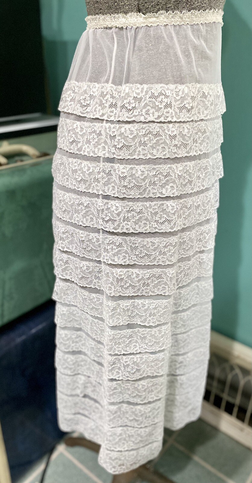 VTG 40’s/50’s Schiaparelli Paris New York White Lace Sheer Slip Skirt BEAUTIFUL