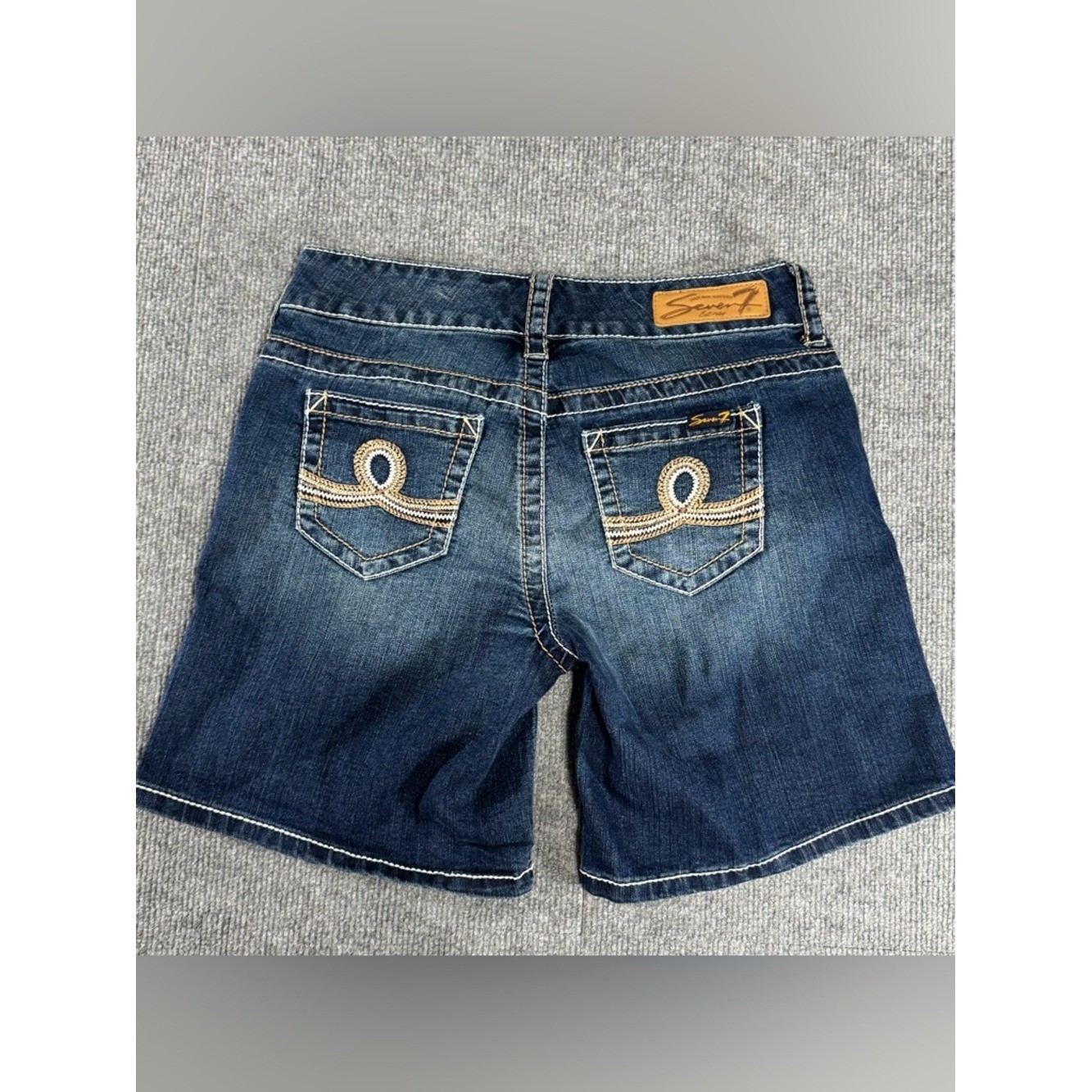 Seven7 Denim Shorts 4 Embroidered Pocket Contrast Stitch Y2K Retro Whiskered 4