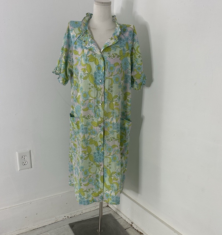 Vintage 60s Mod Flower Power Groovy Pearl Snap House Dress