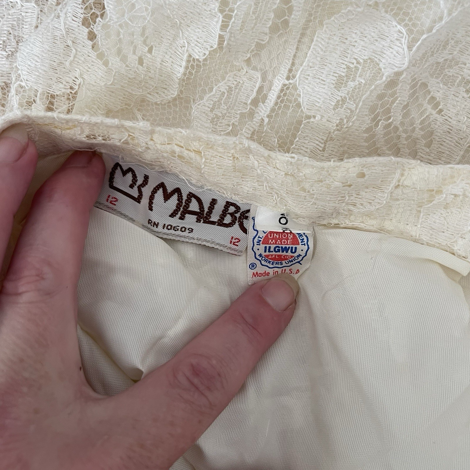 Vintage 70s Malbe Cream Lace Skirt A-Line Knee-Length ILGWU Coquette 27″ Small