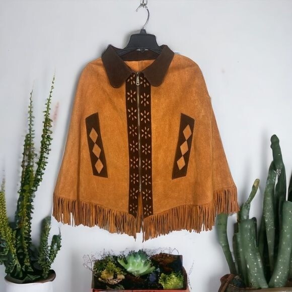 Vintage 1970’s Light Brown/Brown Fringe Suede Leather Zip Up Poncho