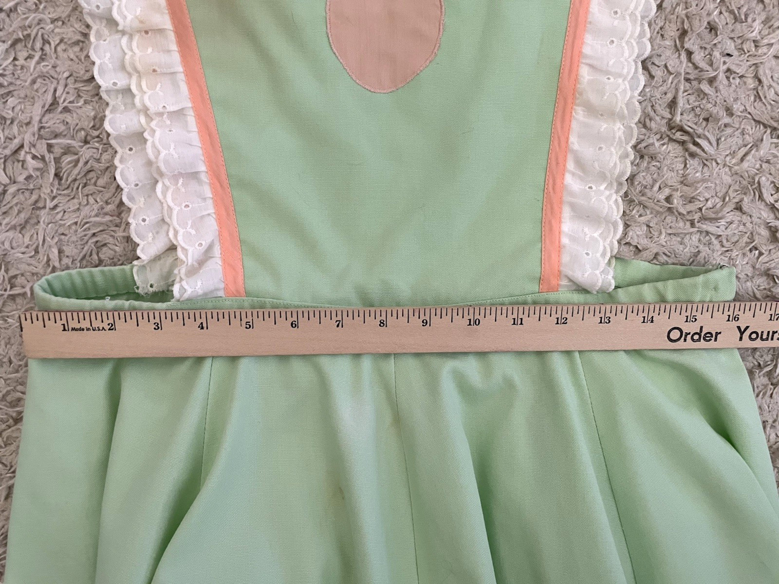 Vintage Handmade Apron Dress Novelty Fruit Applique Eyelet Lace Ruffle Trim LG