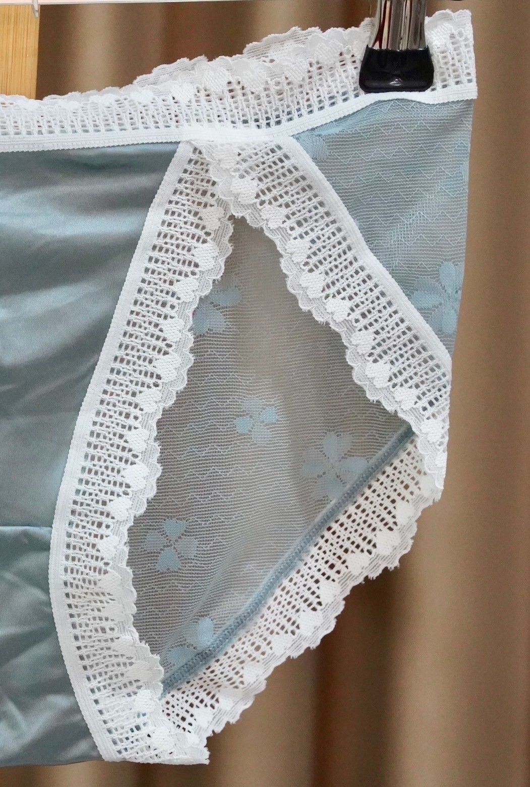 Lot of 3 Sissy Nylon Spandex Panties Sheer Smooth Lace Bikini Hips 32-38″