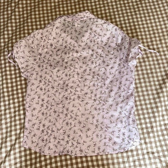 Y2K 2000s fashion bug Pink floral blouse