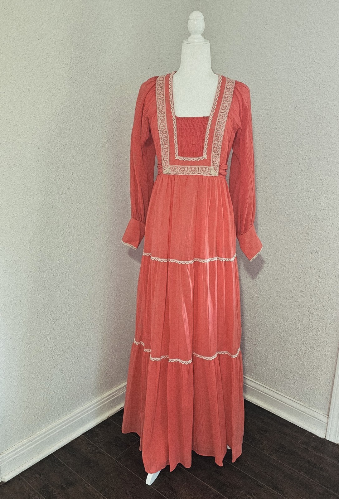 Vintage 1970s Jody T of California XS Peach Lace Tiered Prairie Maxi Dress Folk
