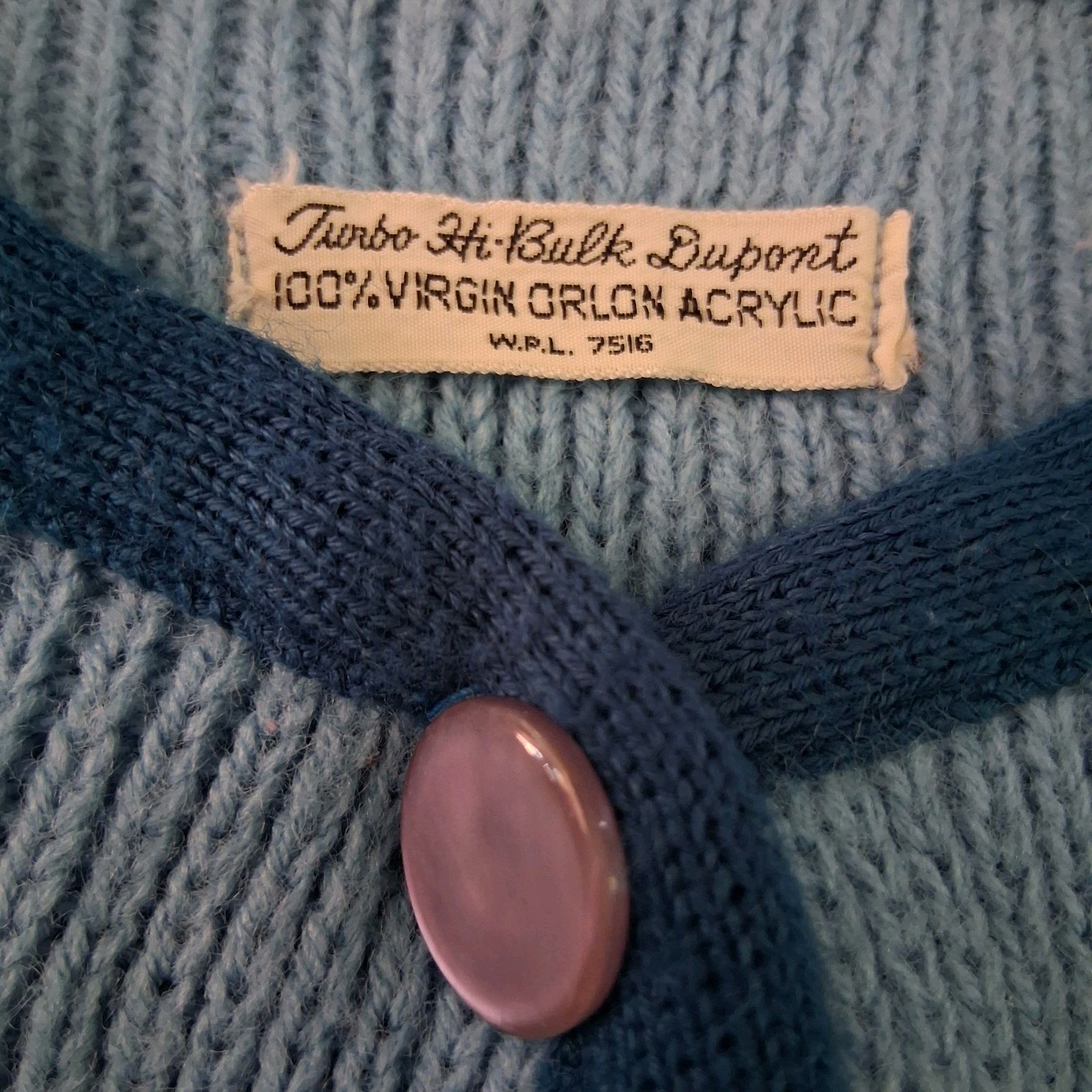 Vintage 1950s Turbo-Bulk 100% Orlon Acrylic Button Down Sweater Size Medium