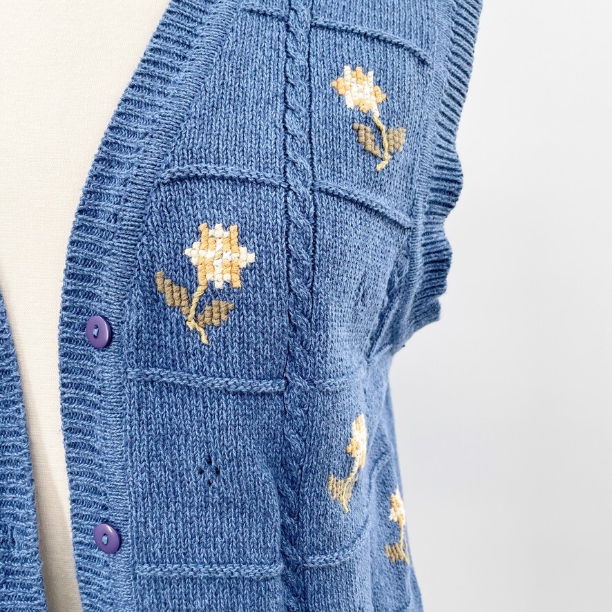 Vintage Tulchan Dusty Blue Floral Embroidered Sweater Vest Size Large L
