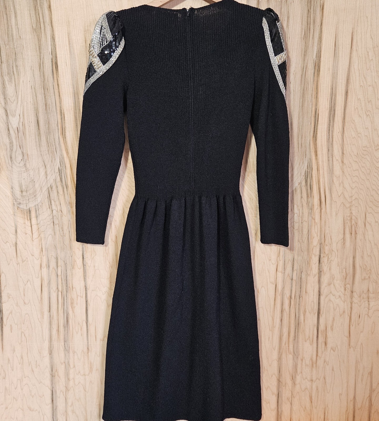 Pat Sandler for Wellmore Vtg 70s Wmns Sz 6 V Neck Sequin Accent Sweater Dress