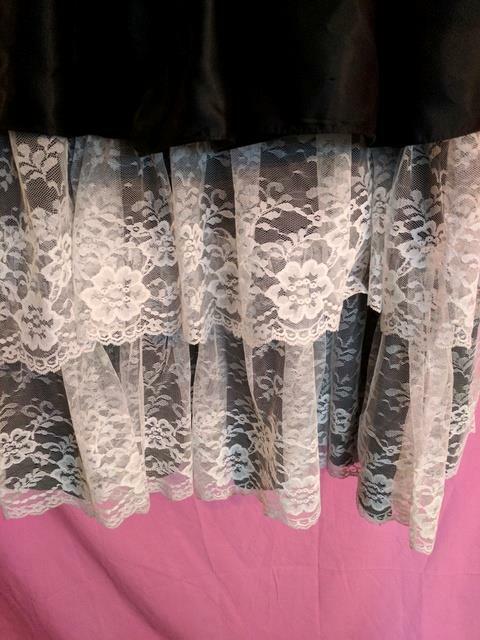 1980’S VTG. BLACK & WHITE LACE EMPIRE PRETEEN LONG DRESS-PAGEANT, PROM-26″BUST