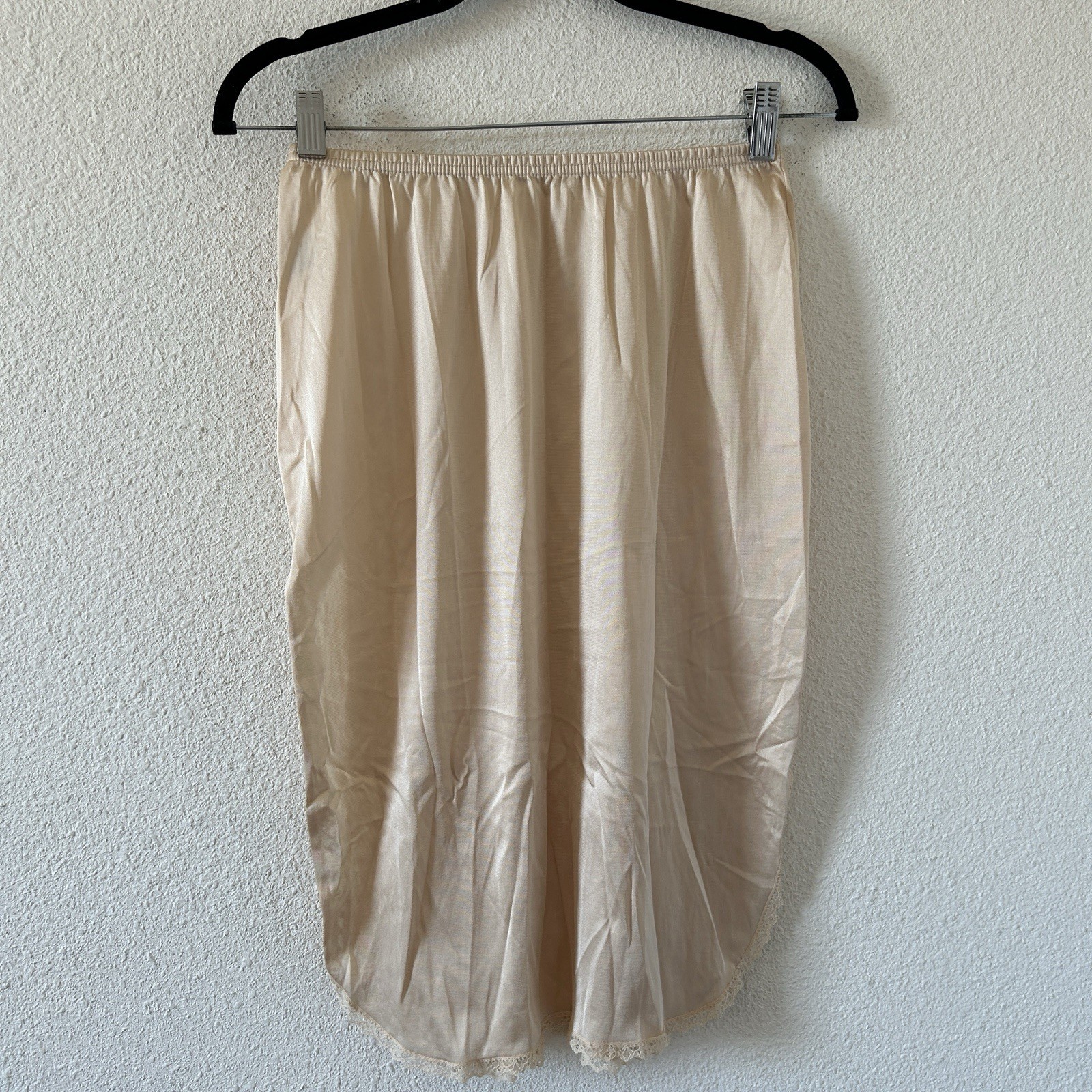 VTG Vanity Fair Slip Skirt Women’s SML L Elastic Waist Dainty Feminine Layer