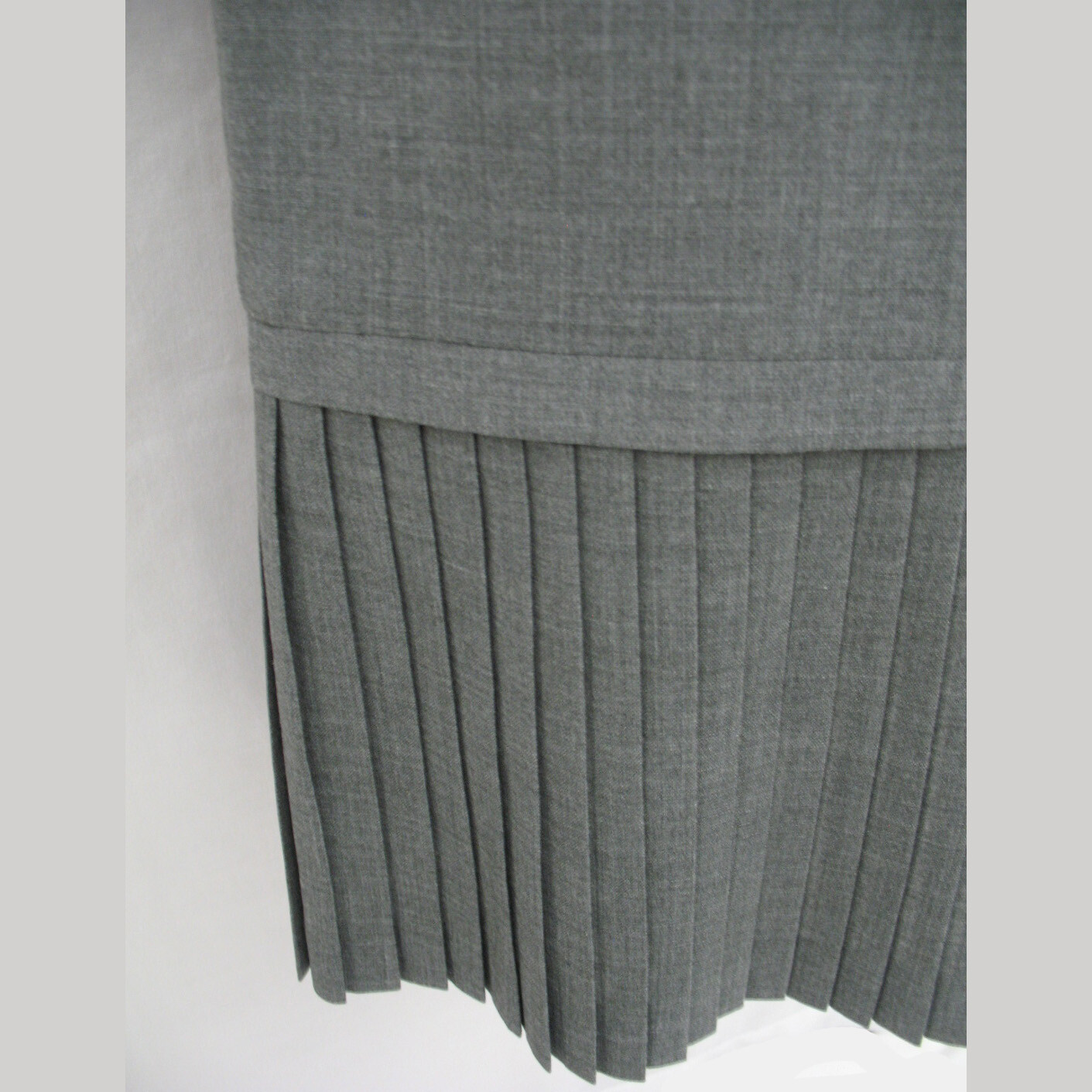 Vintage 1960s-70s Mr. Z San Francisco Gray Straight Career Skirt Size 10