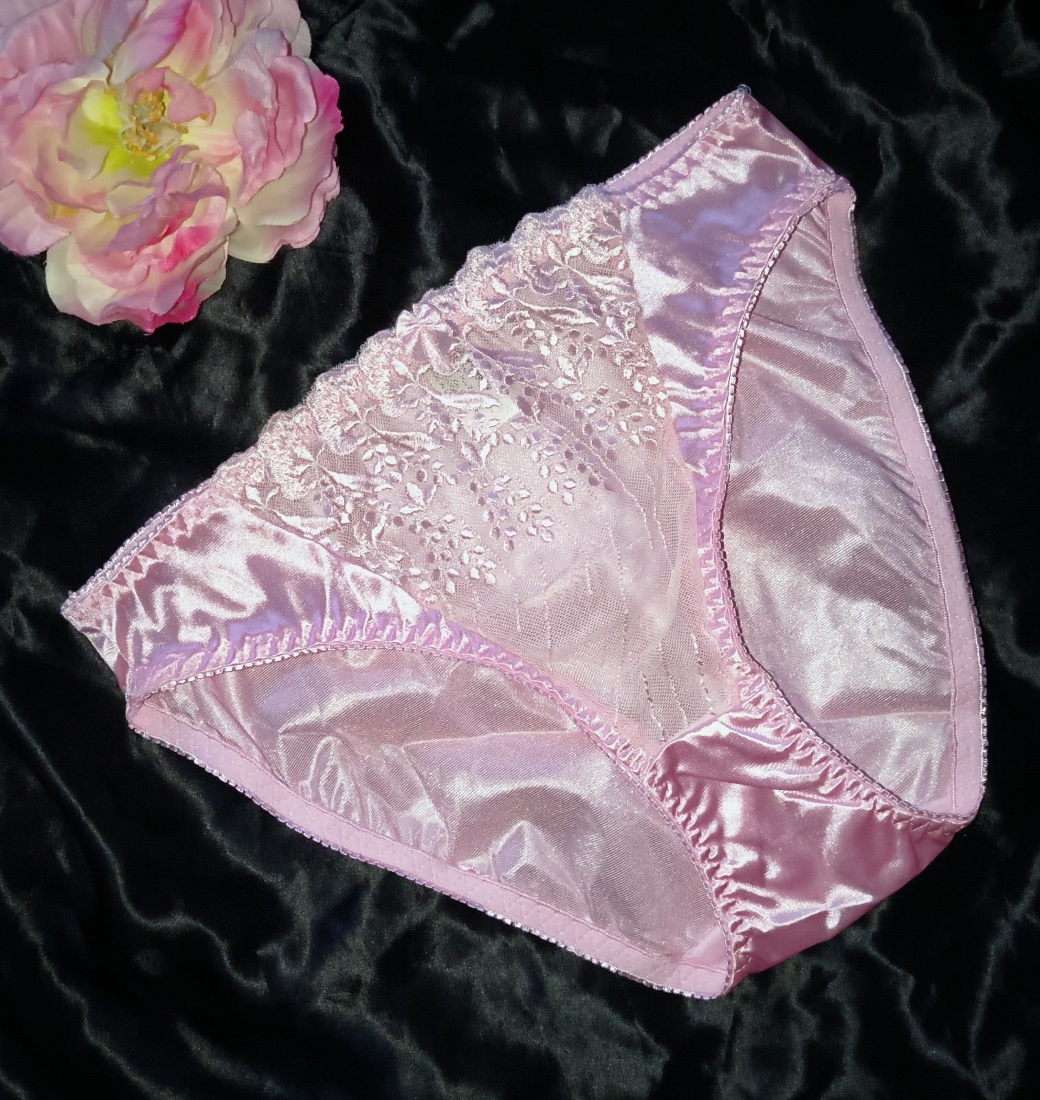 Vintage NOS Jennifer Intimates Glossy Satin & Lace Pink 🩷 Bikini Panties M/6