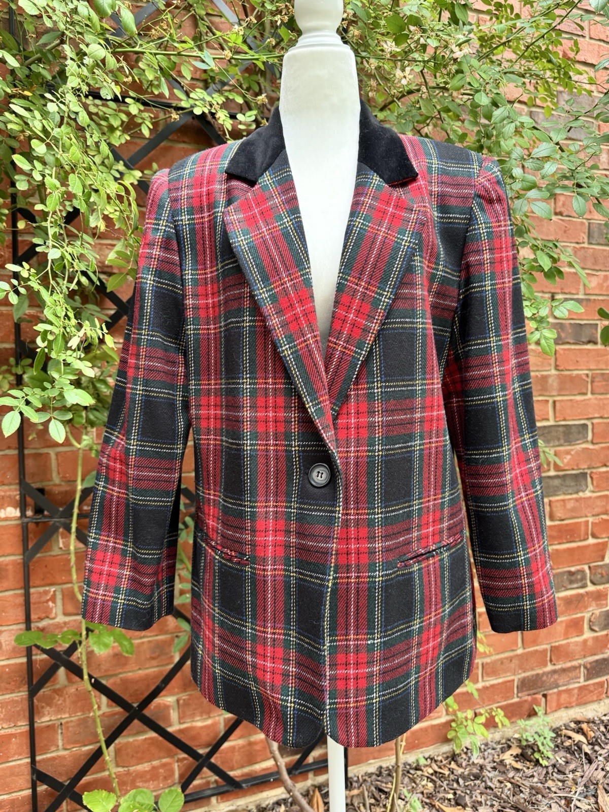 Festive Vintage 1980s Plaid Wool Blend Oversized Blazer W/ Velvet Collar 12P
