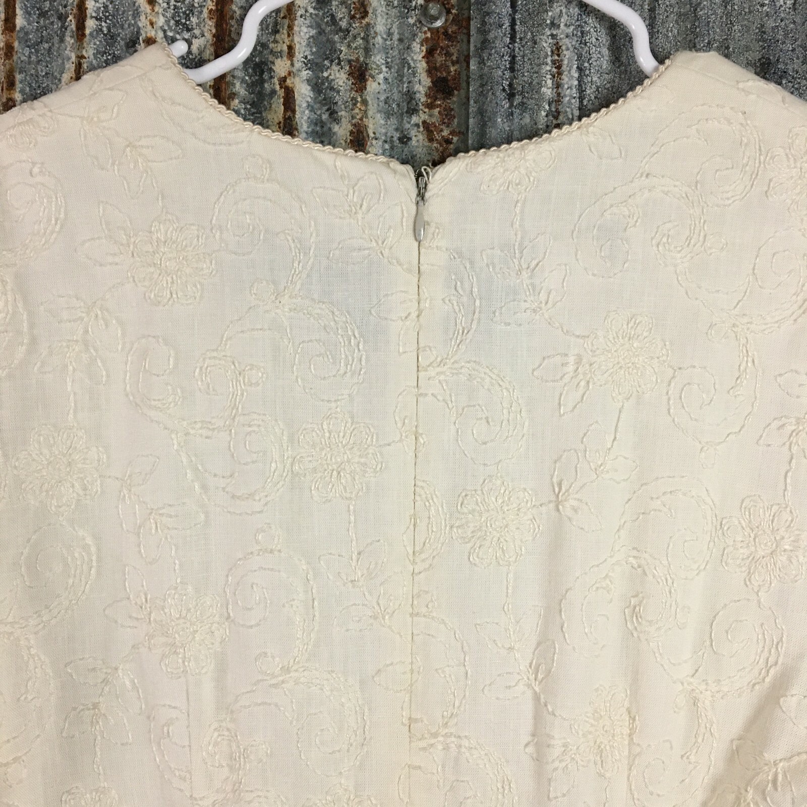 Donna Ricco Dress Womens 10 Sheath Embroidered Drop Waist Off-White Molly Ringwa