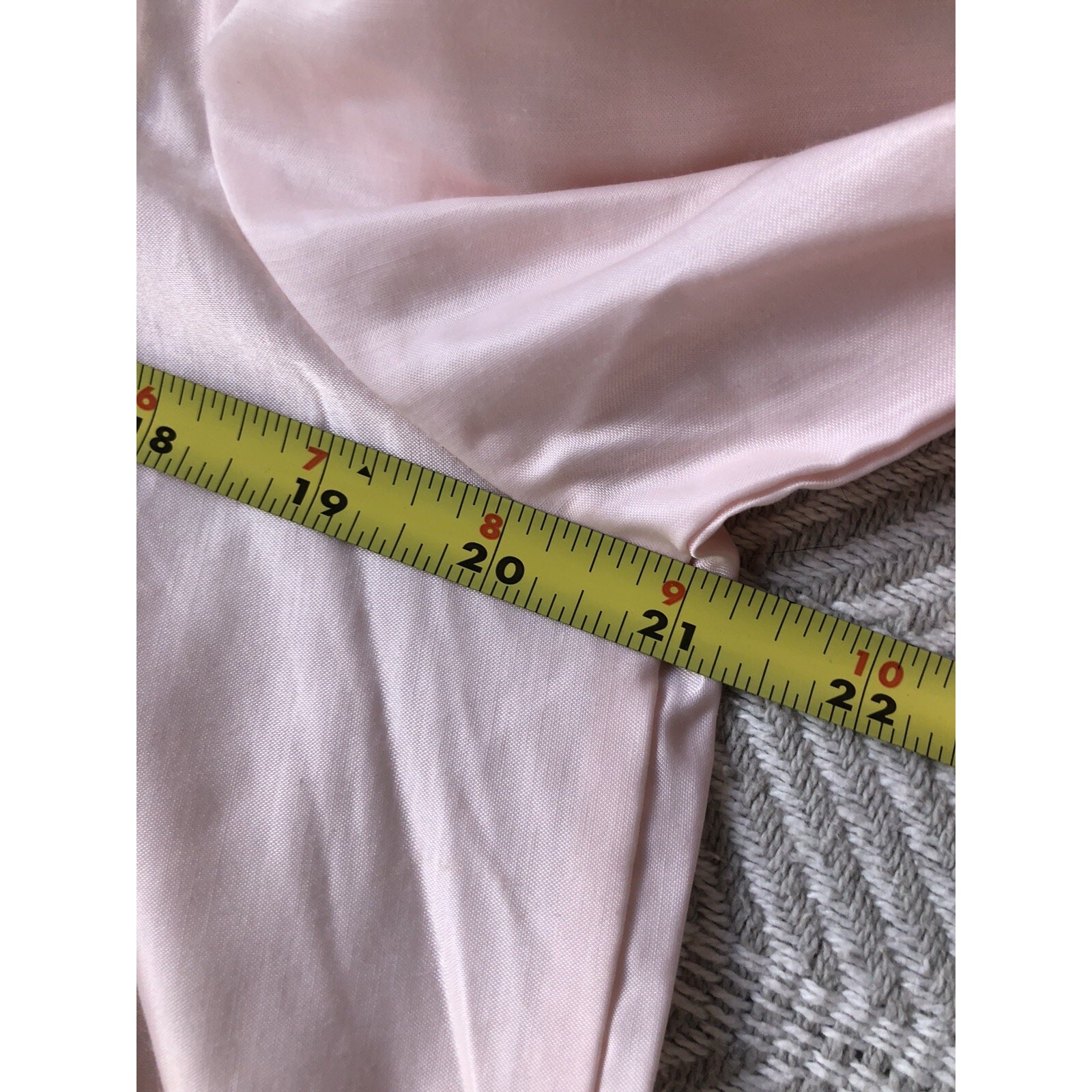 Barbizon Night Gown Vintage Pink Embroidered Size Medium Noreen Long NWT