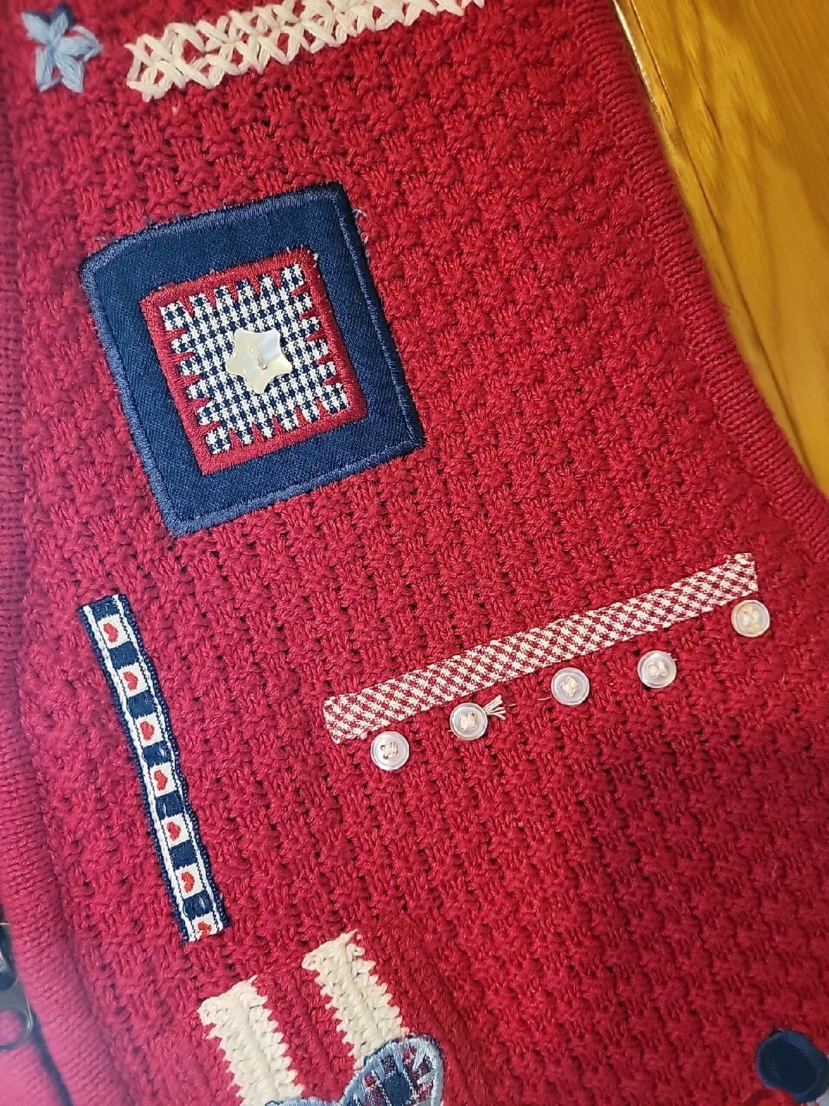 VTG Koret City Blues USA Patriotic Embroidered W/Buttons Zip Sweater Vest….