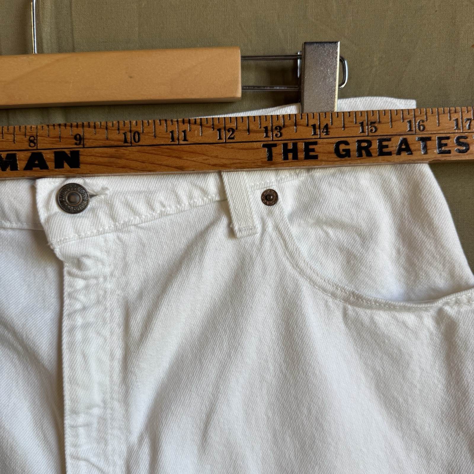 Vintage Levi’s 551 White Denim Jean Jorts Shorts USA Sz 14 Measures 32 x 7