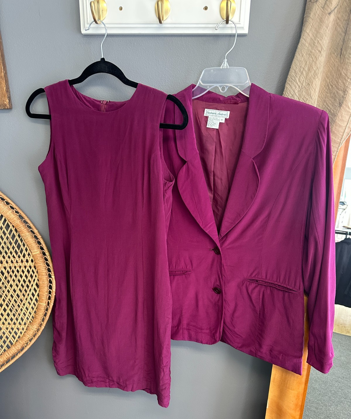 Vintage 100% Silk Stephanie Andrews Womens Size 8 Dress Suit Jacket Magenta 2 Pc