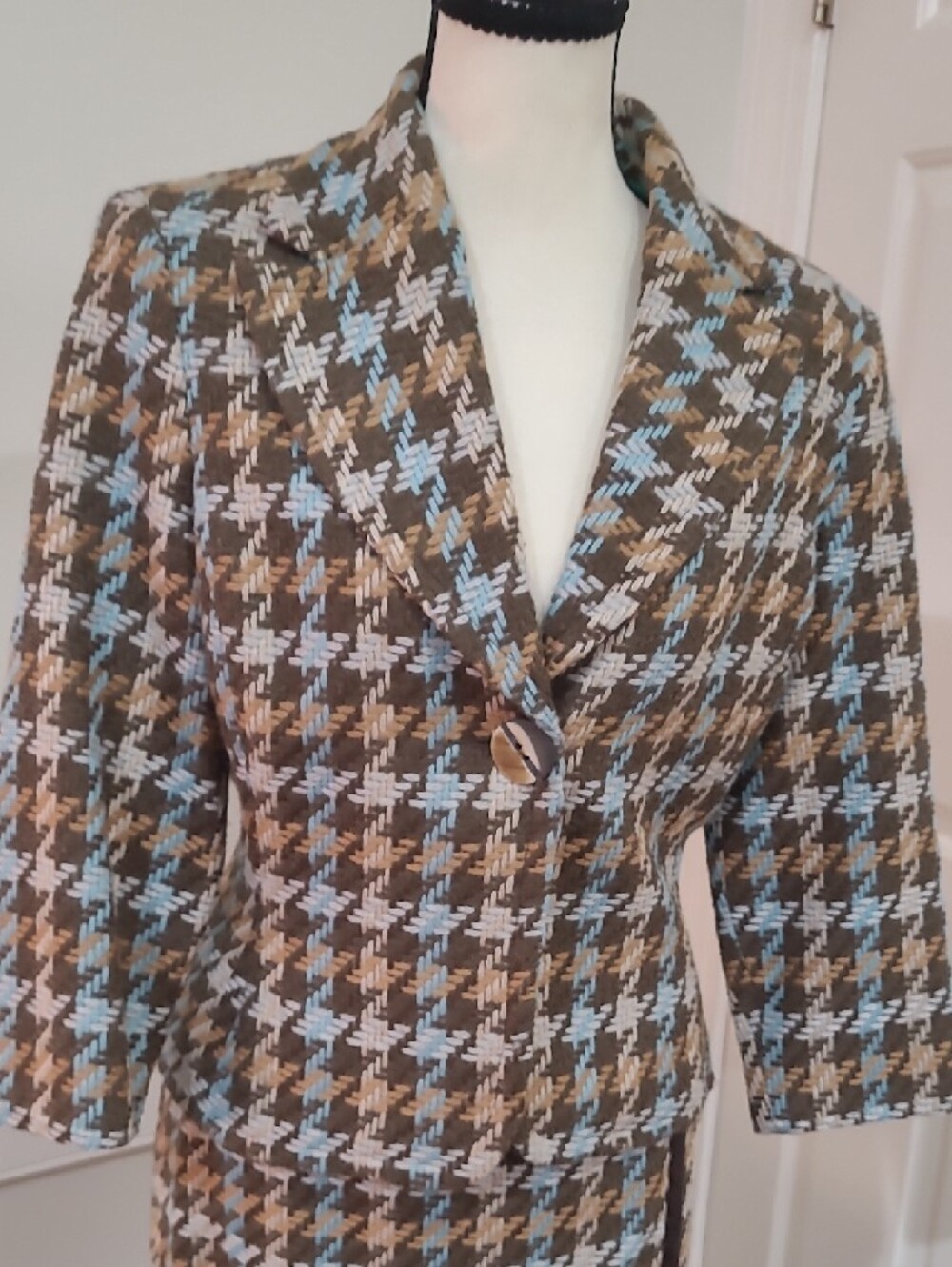 1960s Citrine Two-Piece Houndstooth Skirt Suit in Brown and Light Blue