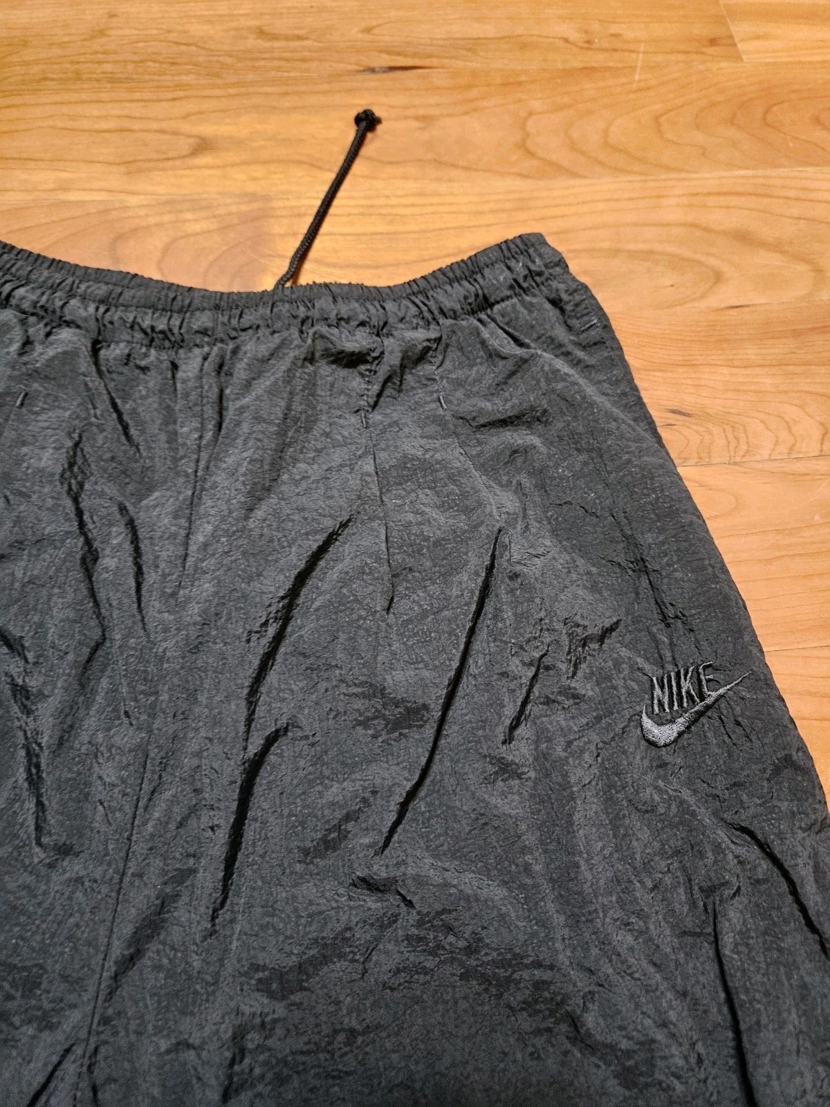 Vintage Nike Track Pants Women’s Sz Medium 8-10 Black 1990s Windbreaker Pants