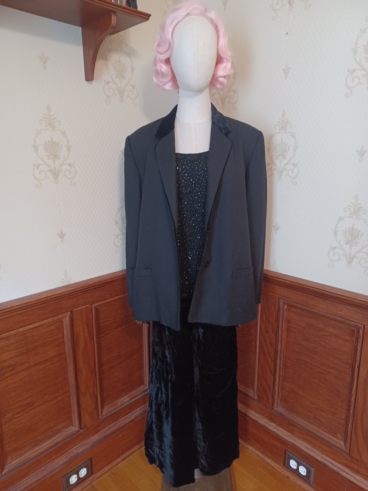 Vintage 1960s/70s Wilroy Traveller Velvet Trim Women’s Union-Made Tuxedo Coat